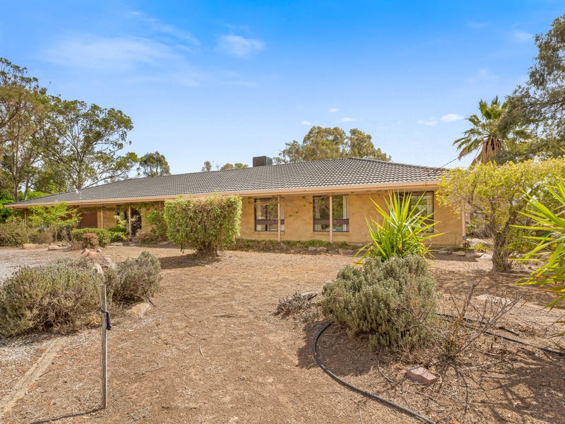 41 Kingswood Drive, Tamworth, NSW 2340 Property Details