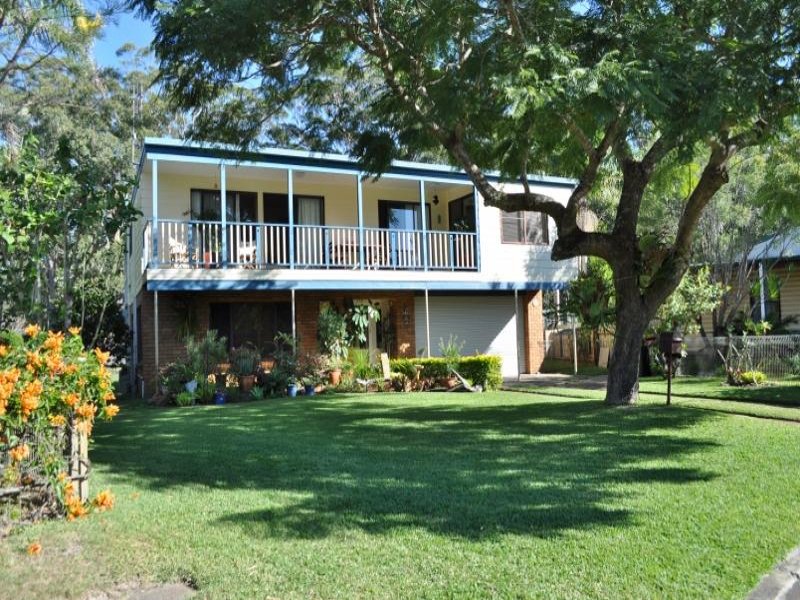 21 Avenue, Stuarts Point, NSW 2441