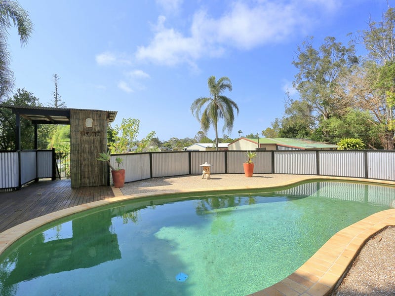 298 Torquay Terrace, Torquay, QLD 4655
