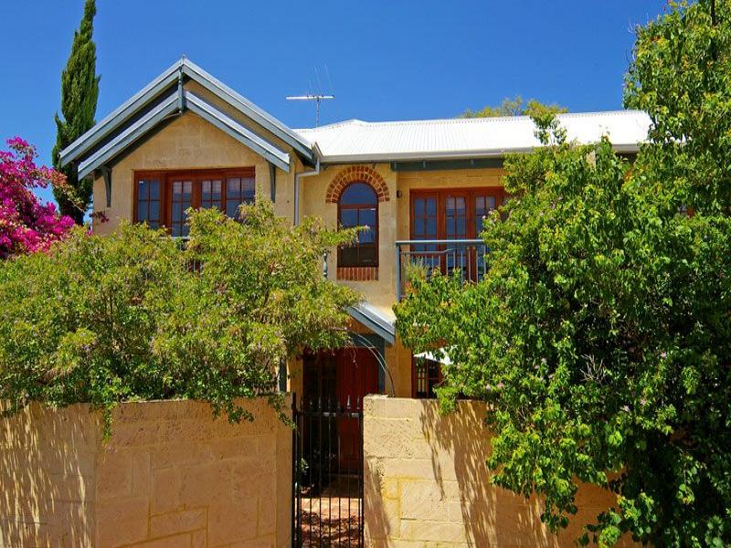 2/393 Bagot Road, Subiaco, WA 6008 Property Details