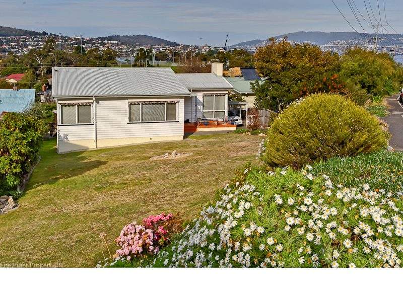 3 Oliver Ave, Lindisfarne, Tas 7015 Property Details