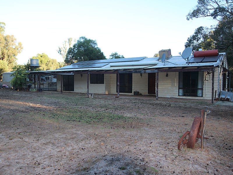 1272 Chadoora Road, Dwellingup, WA 6213 Property Details