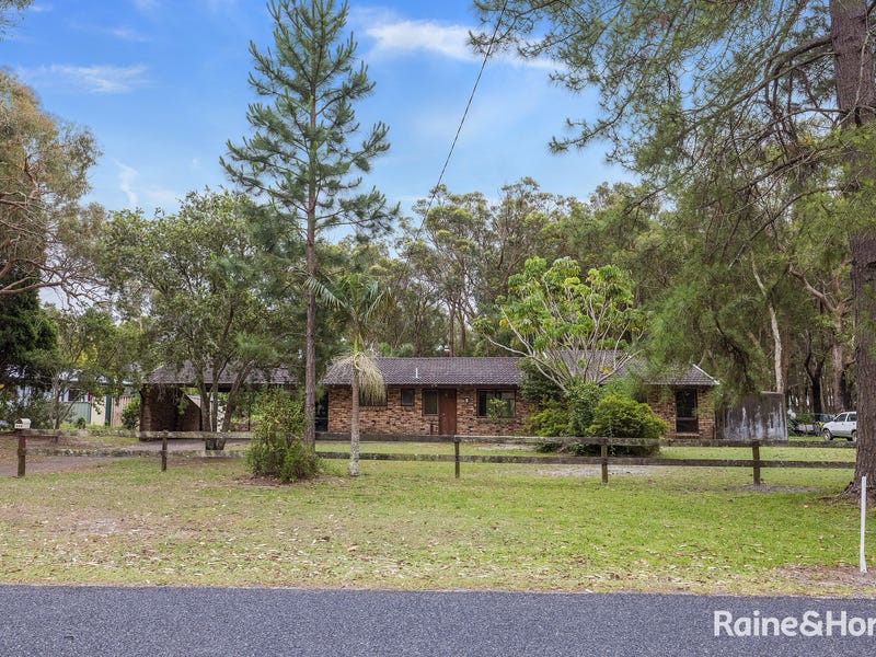 13 Brownes Road, Salt Ash, NSW 2318