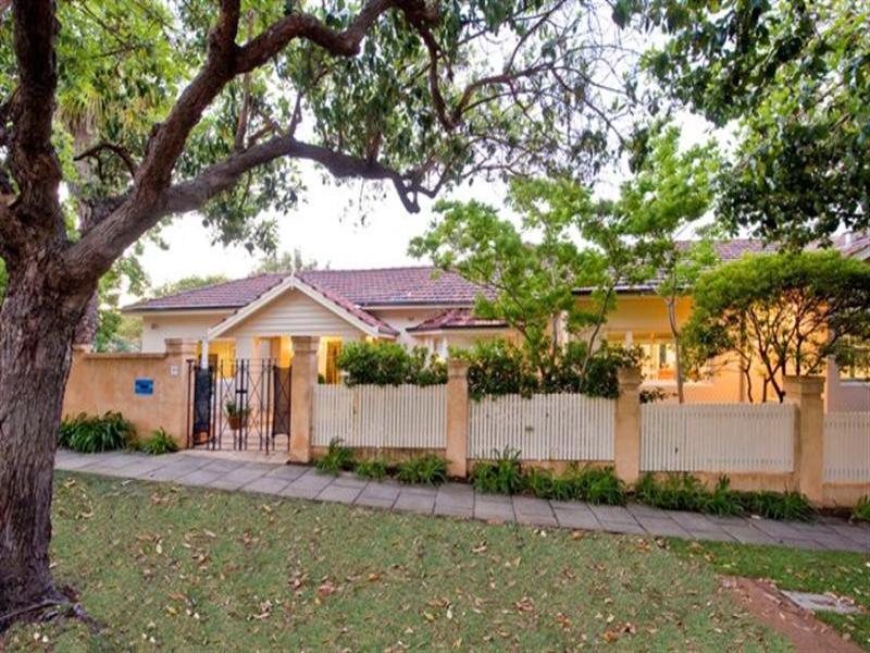 10 Cliff Road, Claremont, WA 6010 - Property Details