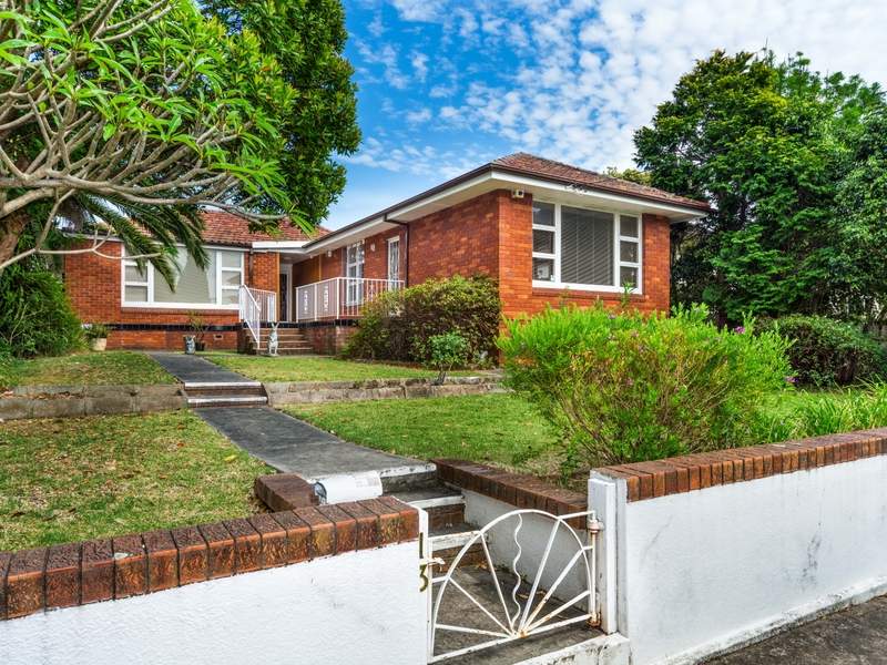 13 Wallace Street, Burwood, NSW 2134 Property Details