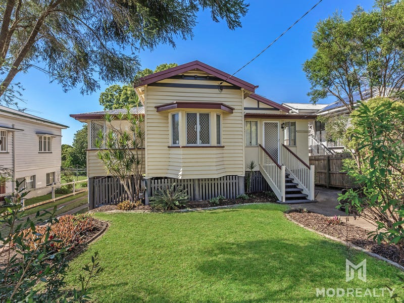 4 Gibbon Street, East Ipswich, QLD 4305