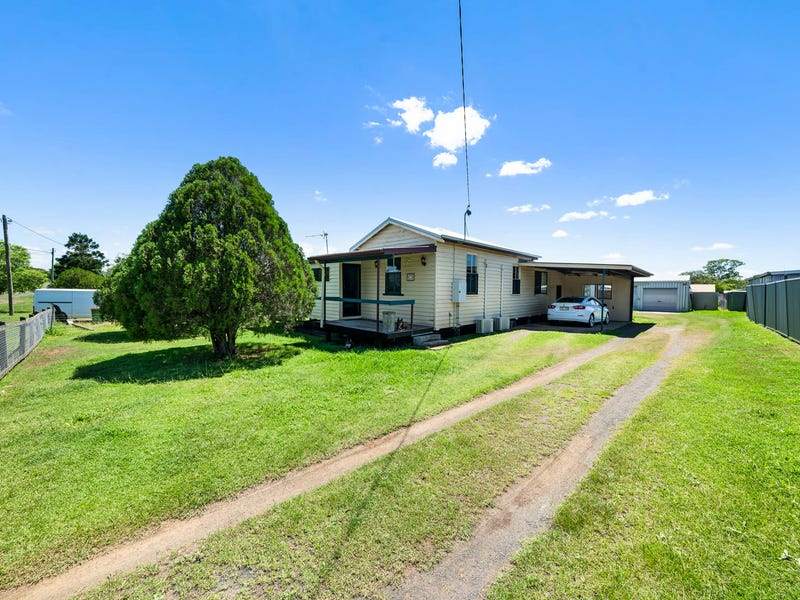 32 Barker Street, Goombungee, Qld 4354 Property Details