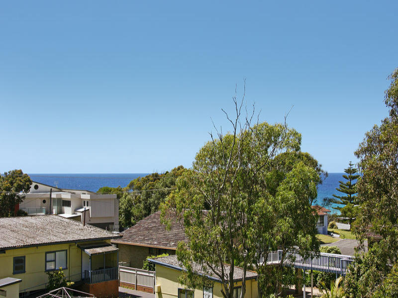 70 Lockhart Avenue, Mollymook, NSW 2539 Property Details