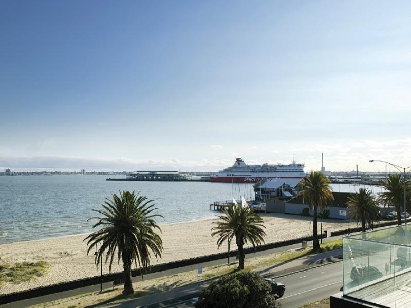 19 Beach Street, Port Melbourne, VIC 3207