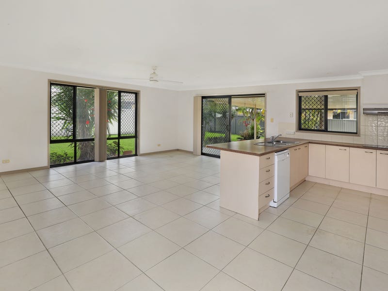 27 Maddock Avenue, Mooloolah Valley, QLD 4553
