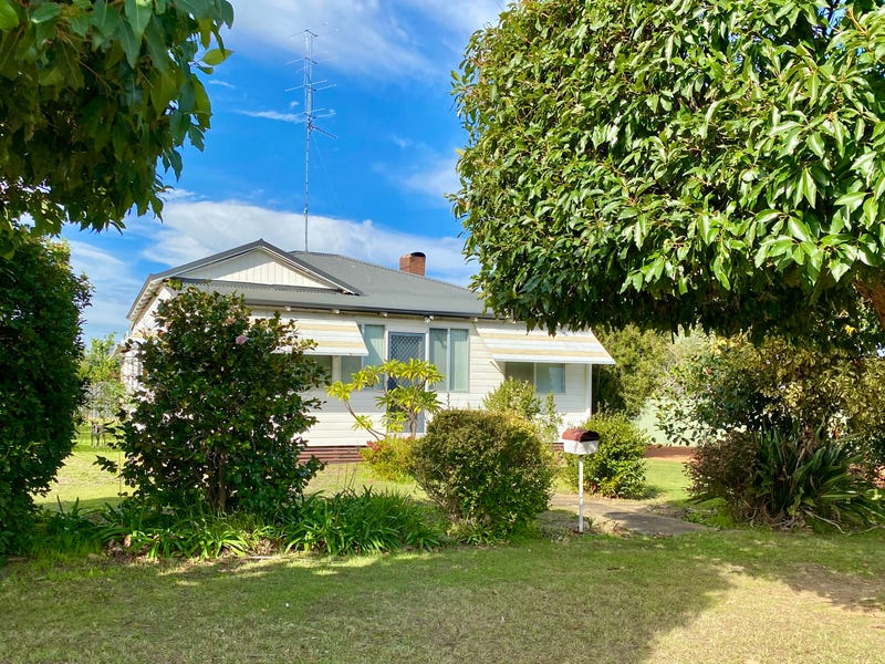 29 Thatcher Street, Waroona, WA 6215