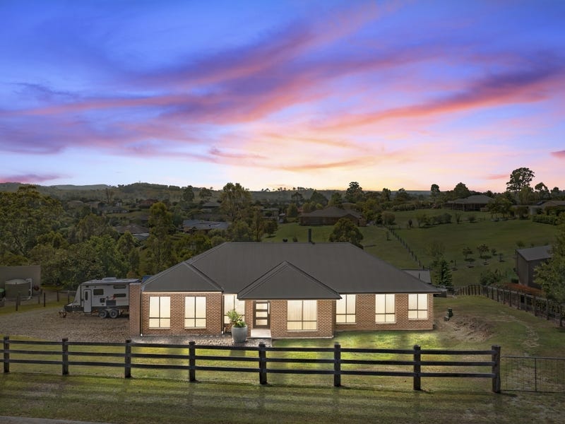 6 Rivergum Drive, Aberglasslyn, NSW 2320 Property Details