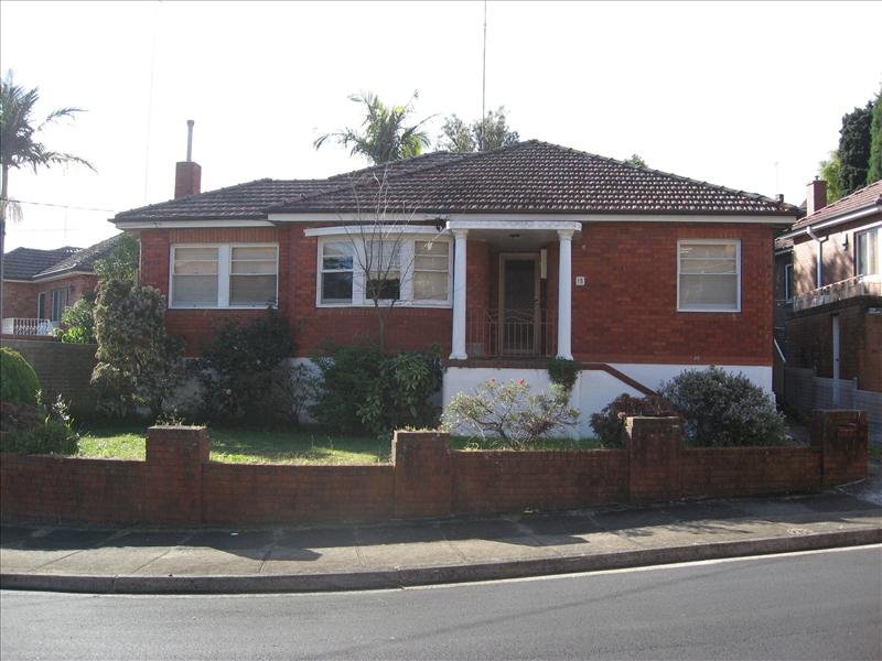 15 ROSEBANK CRESCENT, Hurstville, NSW 2220 Property Details