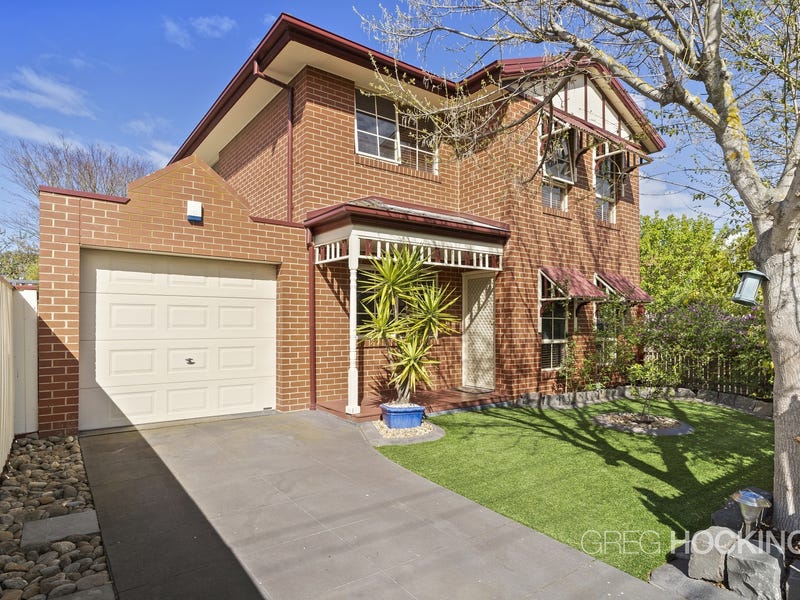 1/32 Johnston Street, Newport, Vic 3015 Property Details