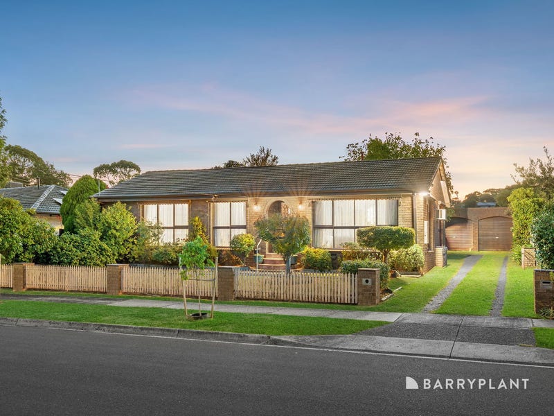51 Grayson Drive, Scoresby, Vic 3179 - Property Details