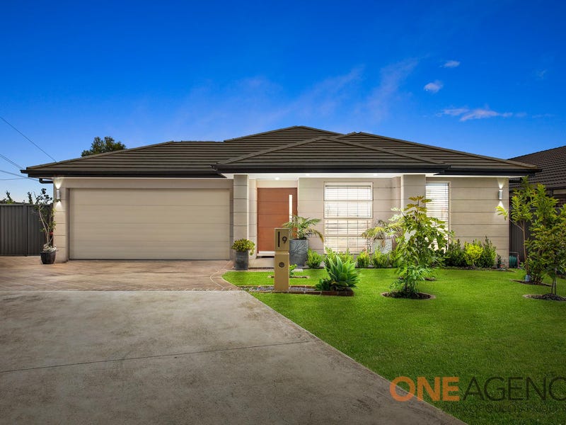 9 Orbit Street, Gregory Hills, NSW 2557