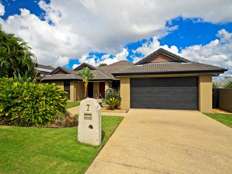 7 Torquay Place, Arundel, Qld 4214 Property Details