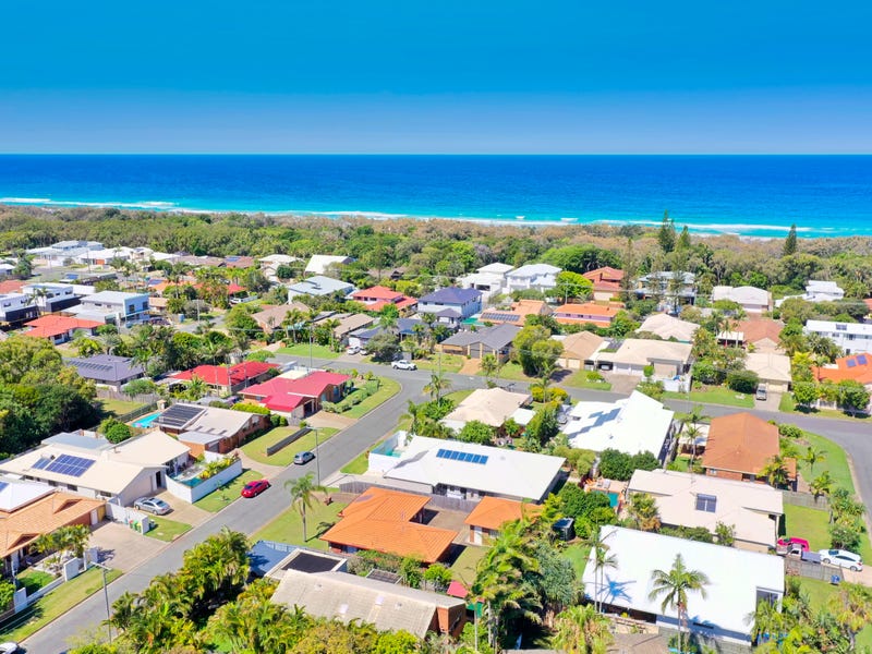 4 Wiluna Street, Warana, QLD 4575