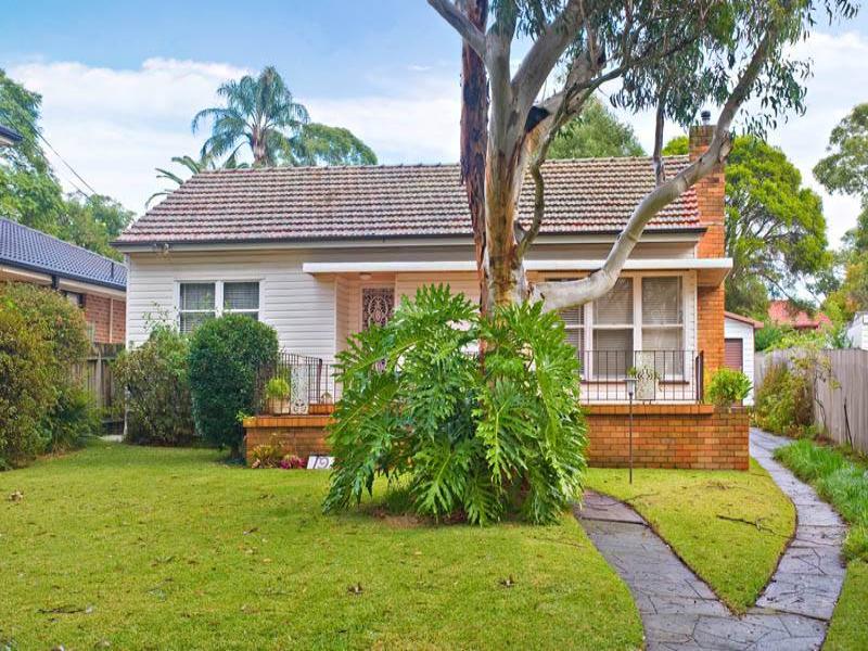 50 tree lane miranda