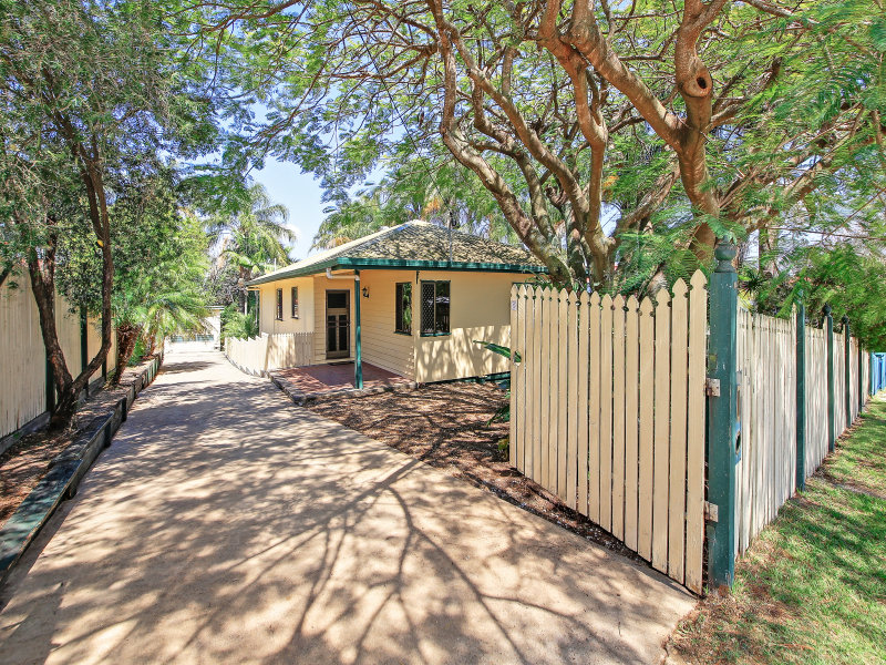 126 Sibley Road, Wynnum West, QLD 4178