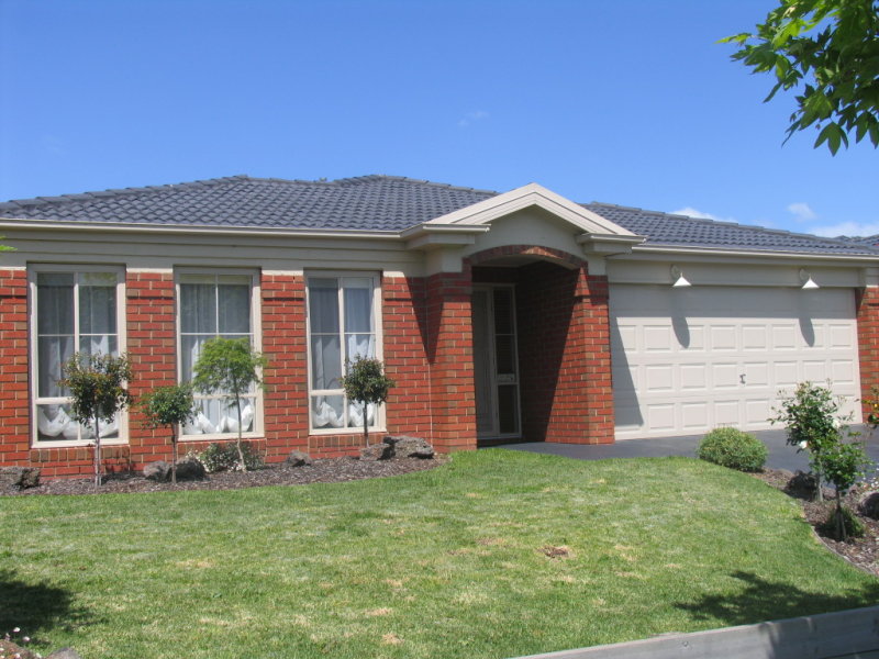 70 Fieldstone Boulevard, Beaconsfield, Vic 3807 Property Details