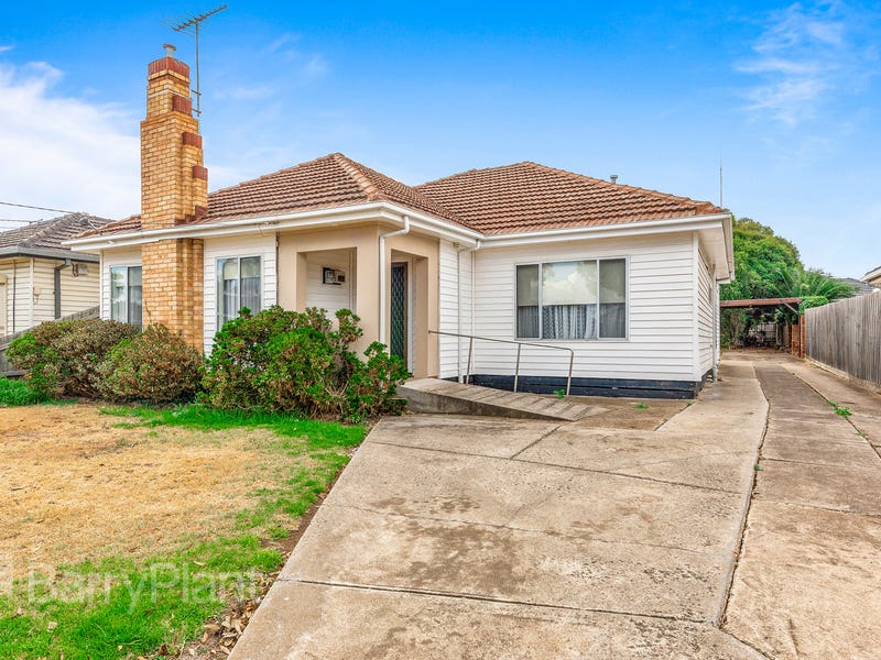 70 Station Avenue, St Albans VIC 3021 · Property Profile and History