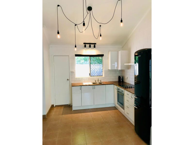 UNIT 7 485 MCCOOMBE STREET Mooroobool Qld 4870 Property Details