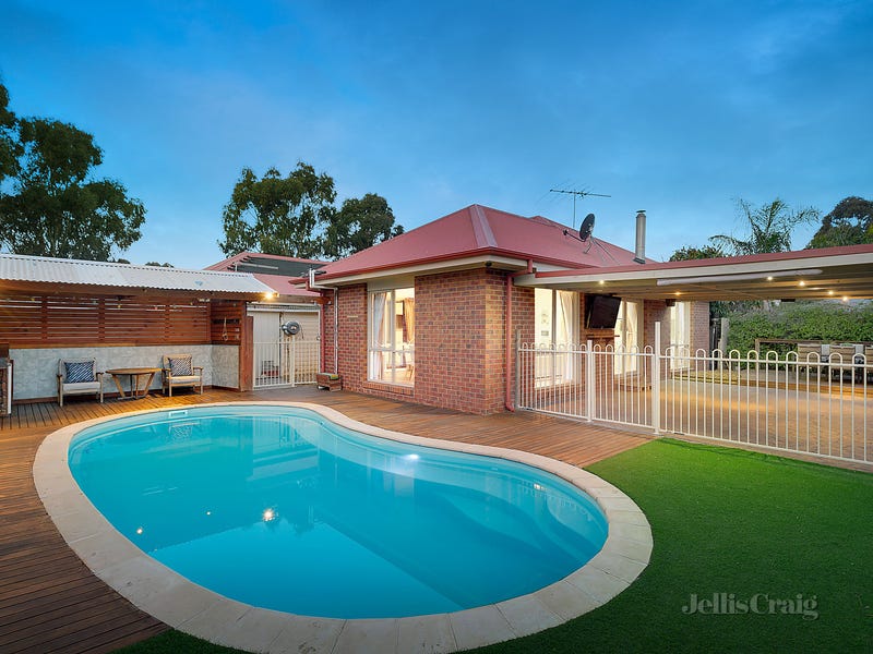 31 Woodstock Drive, Doreen, Vic 3754 Property Details