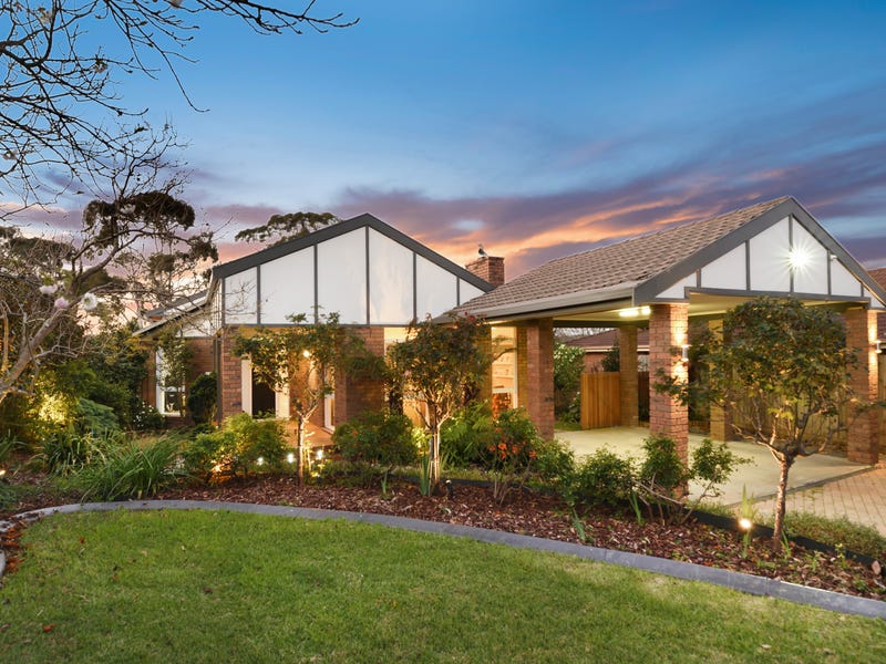 11 Clover Close, Berwick, Vic 3806 Property Details