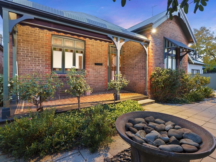 17 Belmore St, Goulburn, NSW 2580 Property Details