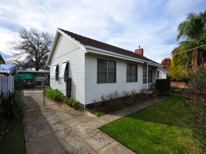 30 Elm Street, Wodonga, Vic 3690 Property Details