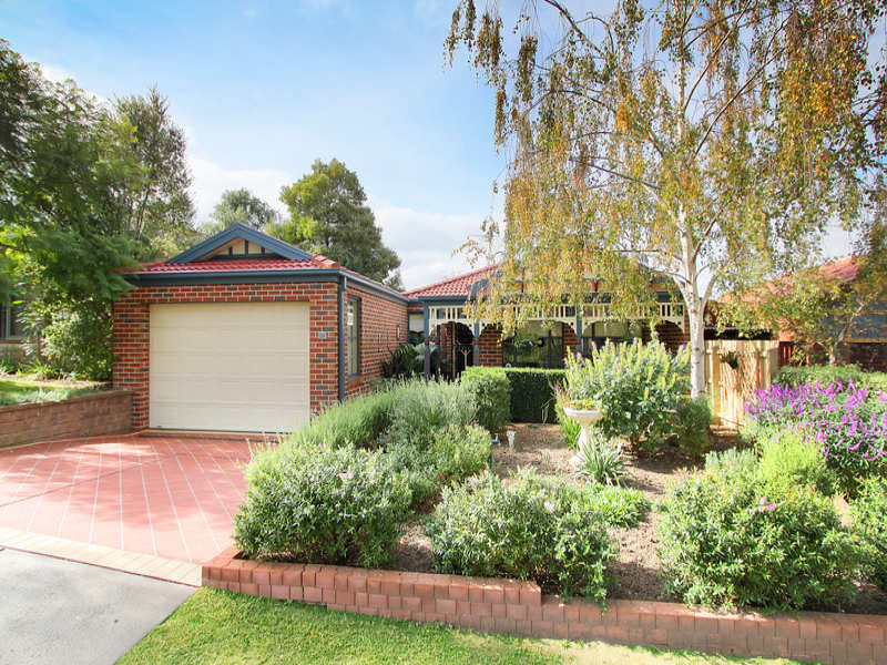 14 Gingham Place, Berwick, Vic 3806 Property Details