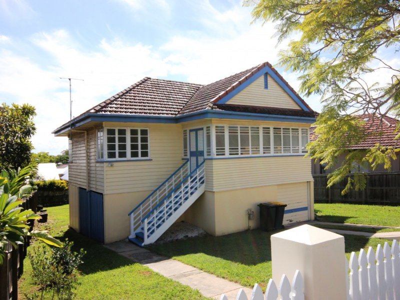 215 Banks Street, Alderley, QLD 4051