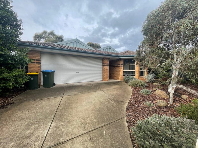 17 Whitlam Green, Point Cook, VIC 3030