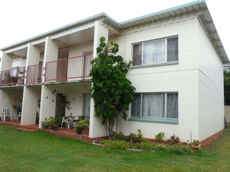 4/6 Griffith Road, Scarborough, QLD 4020