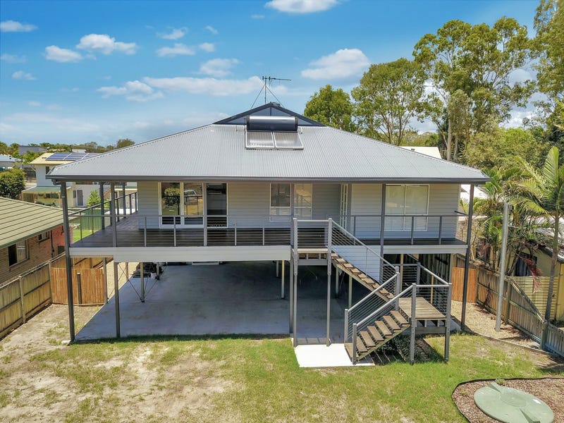 37 Kingfisher Parade, Toogoom, QLD 4655