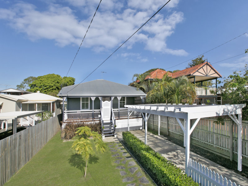 95A Grattan Terrace, Manly, QLD 4179