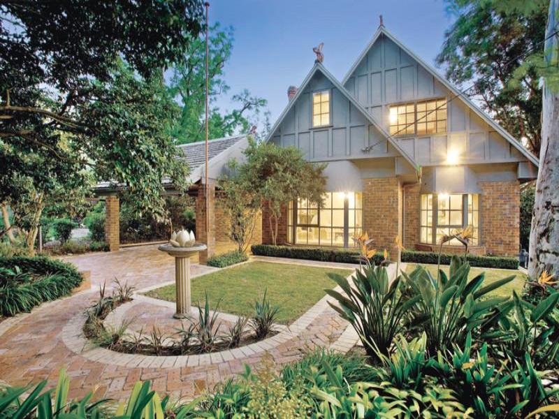 4 Hampton Grove, Camberwell, VIC 3124