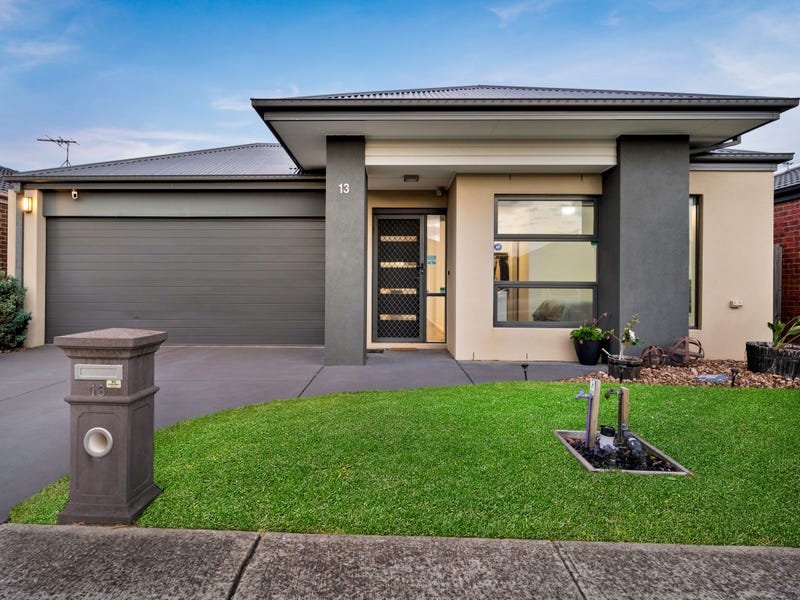 13 Ravensdale Avenue, Officer, VIC 3809
