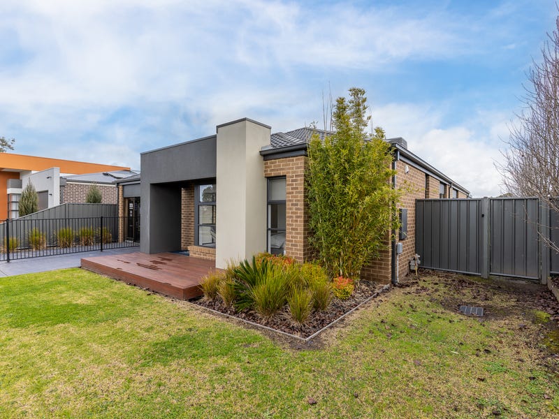 11 Swan Lake Drive, Sale, Vic 3850 Property Details