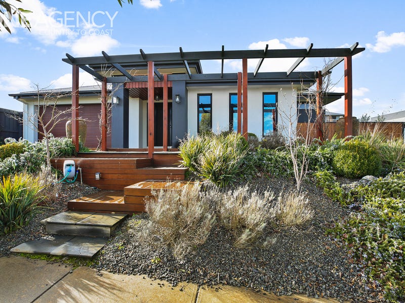 218 Bowen Street, Warragul, Vic 3820 Property Details