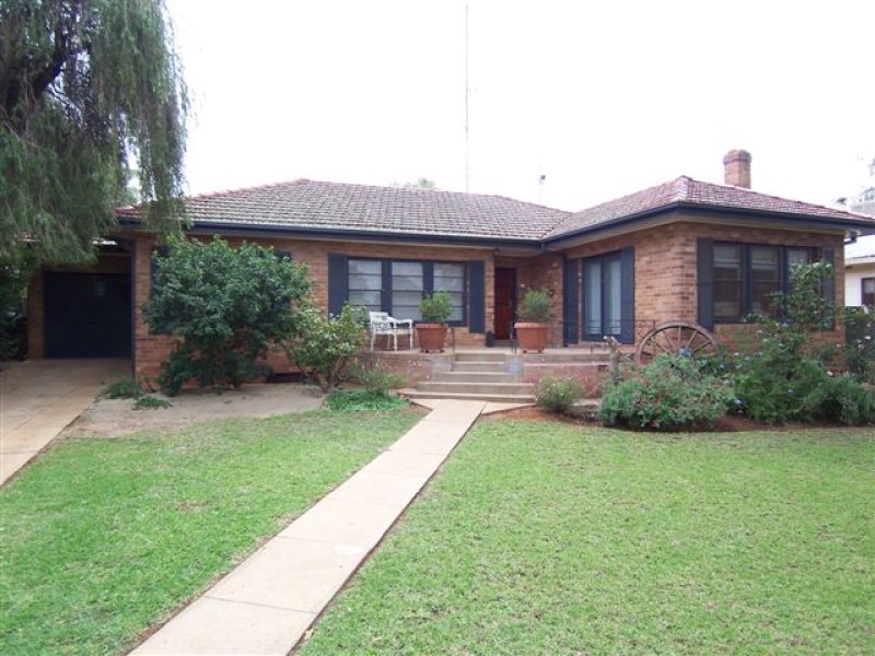 13 Carrathool Street, Griffith, NSW 2680