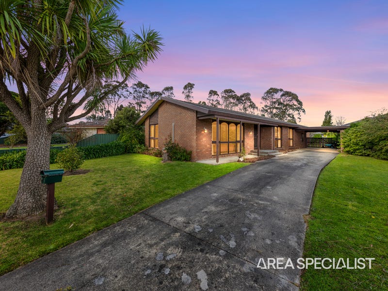 Real Estate & Property for Sale in 7 John St, Koo Wee Rup, VIC 3981 (+1