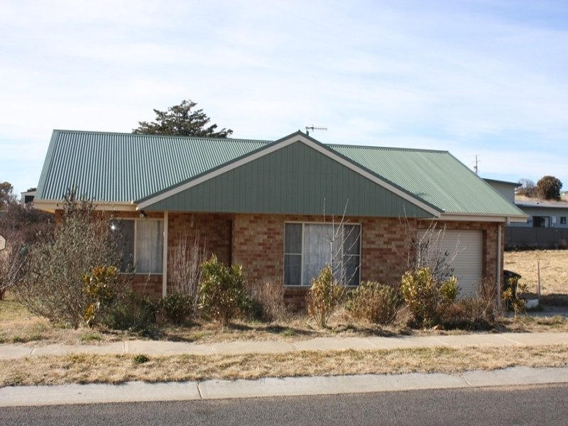 16 East Camp Drive, Cooma, NSW 2630