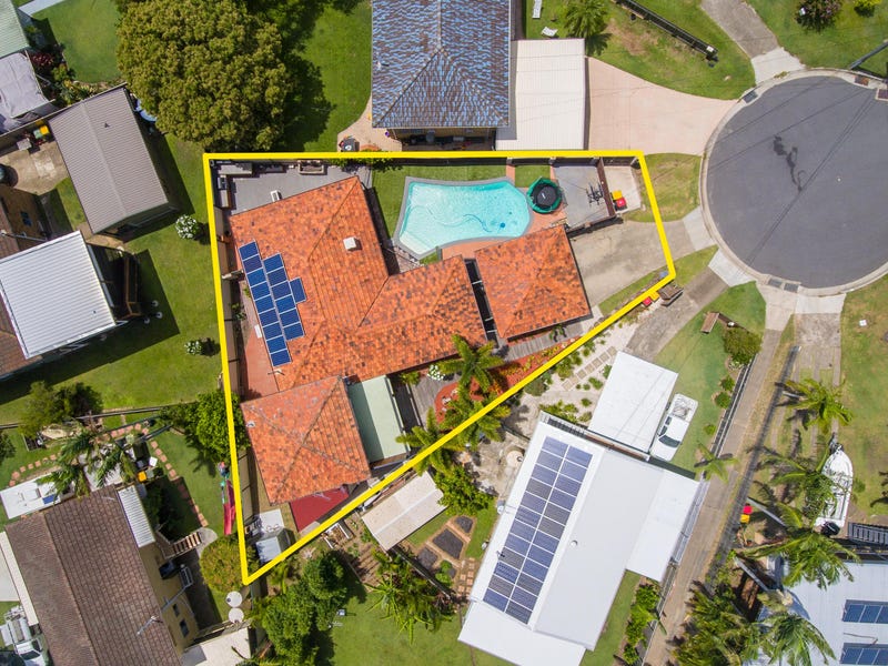 82 Donald Street, Woody Point, Qld 4019