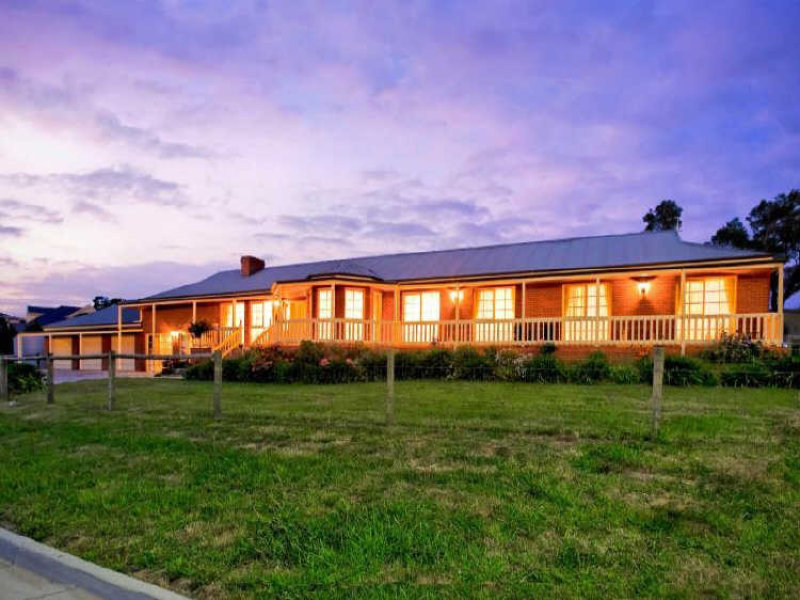 125 Grange Drive, Lysterfield, Vic 3156 Property Details