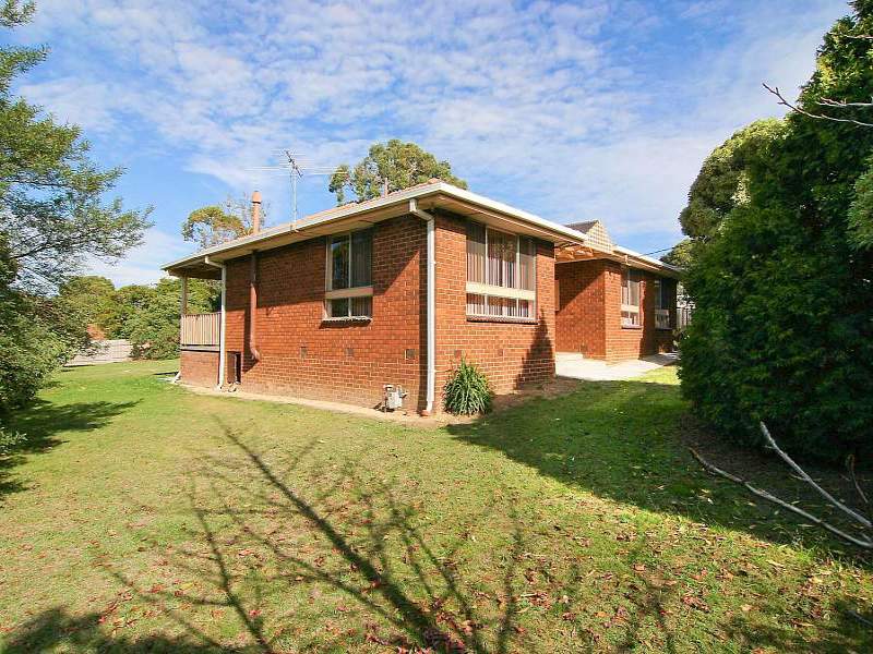 23 Commercial Road, Ferntree Gully, VIC 3156