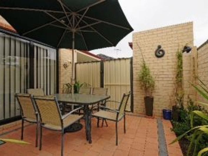 12/1533B Albany Highway, Beckenham, WA 6107