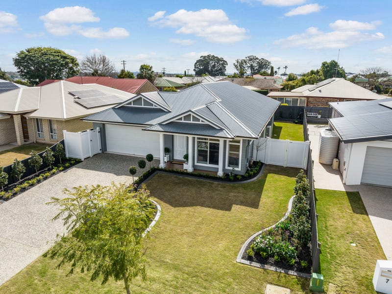 5 Lourdes Street, Middle Ridge, QLD 4350