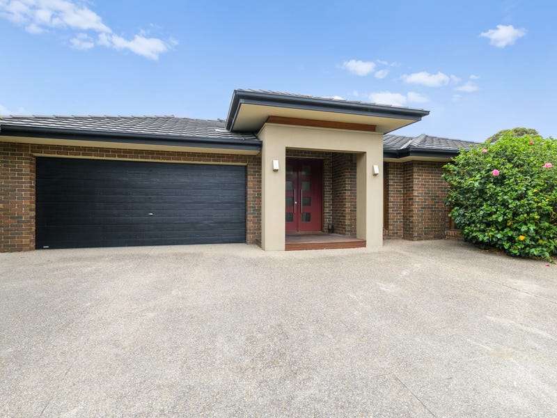 16 Essex Road, Mount Martha, VIC 3934